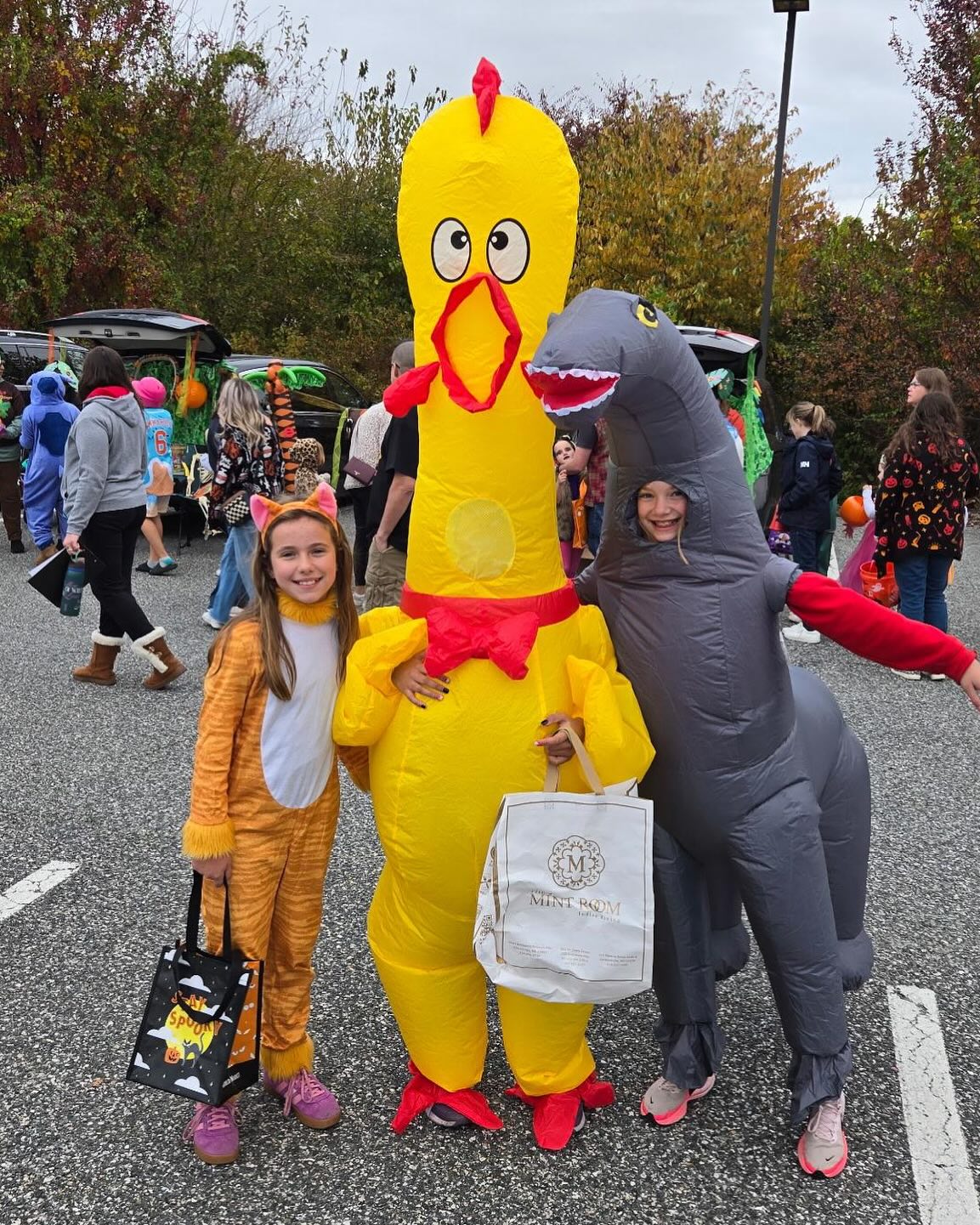 Halloween may be over, but we’re still smiling from all the fun our ITS team had this weekend! We sure got into the Halloween spirit this year, family and furry friends included! 🎃🐾
#masonnation #alltogetherdifferent