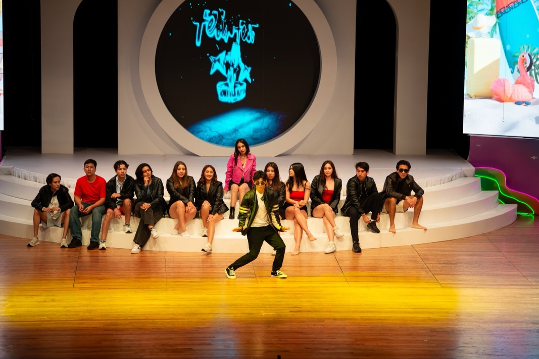 ✨Felix Fest “Be Yourself” 2026✨
Les compartimos parte de la magia que se vivió con el talento y corazón que pusieron nuestros alumnos este sábado 28 de febrero en el Metro. Verlos brillar y desarrollarse en el escenario nos llena de orgullo y emoción🤩
Felicidades a todos nuestros artistas y sus familias, así mismo un reconocimiento especial a la Lic. Katty Marón por tan increíble producción, al Profe Rafael “Wachyz” por su acompañamiento y energía y a todo el equipo de staff por el apoyo💙🥰
#Somosfelix #artistas #Preescolar #Primaria #Secundaria Prepa Colegio